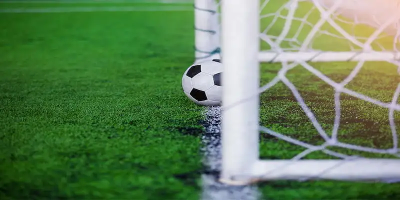 Công Nghệ Goal Line - Phân Loại Và Cơ Chế Hoạt Động 1 Công nghệ Goal Line hỗ trợ trọng tài trong việc xác định bàn thắng