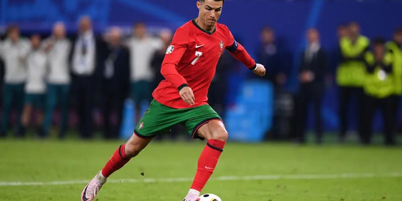 Cristiano Ronaldo YouTube Channel: Thế Giới Đầy Thú Vị 3 Những nội dung chia sẻ của siêu sao bóng đá